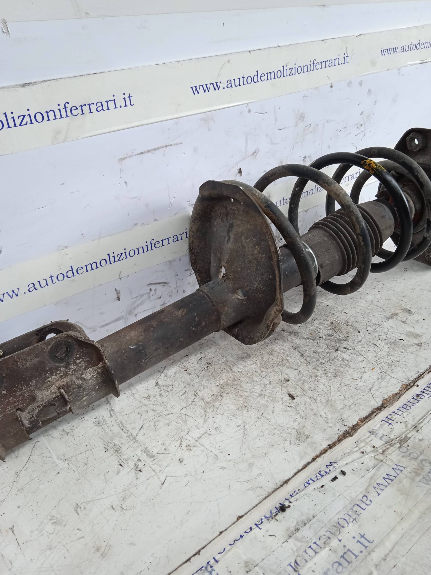 Ammortizzatore ant. dx.